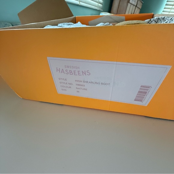 Swedish Hasbeens high shearling boot, nature color size 38 NEW WITH BOX - Picture 8 of 11